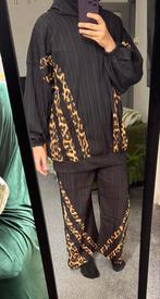 Zwarte set met luipaardprint, Zwart, Zo goed als nieuw, Lang, Ophalen