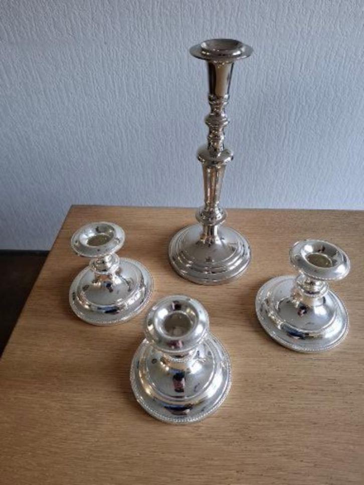 Set van 4 Verzilverde kandelaars, 20e eeuw., Antiek en Kunst, Curiosa en Brocante, Verzenden