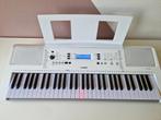 Keyboard wit Yamaha EZ-300 incl. lesboek, Ophalen of Verzenden, Zo goed als nieuw, 61 toetsen