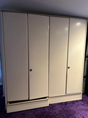 gratis af te halen meubels en slaapkamer 