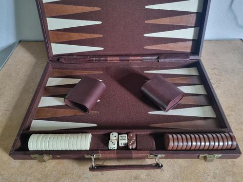Backgammon in luxe koffer, Hobby en Vrije tijd, Gezelschapsspellen | Bordspellen, Gebruikt, Ophalen of Verzenden