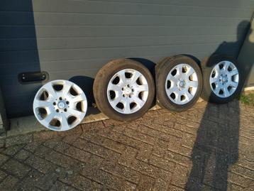 Mercedes en Ford lichtmetalen velgen. beschikbaar voor biedingen