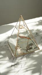 Gouden vitrine - 2 stuks beschikbaar, Huis en Inrichting, Kasten | Vitrinekasten, Minder dan 50 cm, Ophalen of Verzenden, Minder dan 25 cm