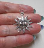 Zilveren hanger zon nr.1246, Overige voorstellingen, Verzenden, Zo goed als nieuw, Zilver