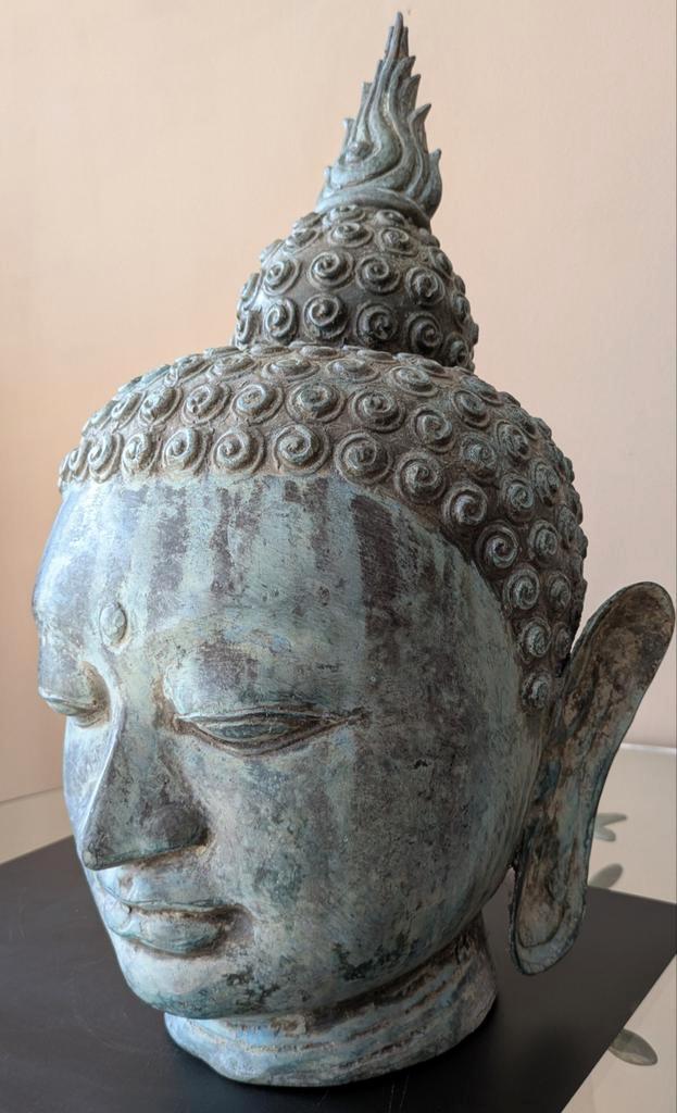 Prachtig en indrukwekkend groot Boeddha hoofd van brons., Huis en Inrichting, Woonaccessoires | Boeddhabeelden, Gebruikt, Ophalen of Verzenden