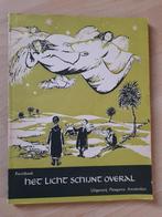 KERSTBOEK  HET LICHT SCHIJNT OVERAL, Ophalen of Verzenden, Gelezen