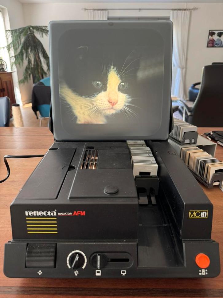Diaprojector met viewer functie (Reflecta), Audio, Tv en Foto, Diaprojectors, Gebruikt, Ophalen