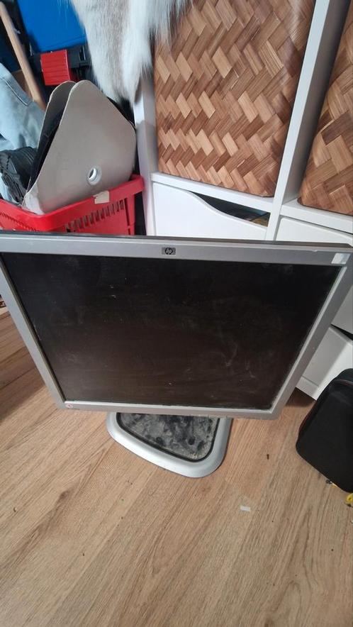 oude hp 1905 monitor, Computers en Software, Monitoren, Gebruikt, 60 Hz of minder, DVI, VGA, In hoogte verstelbaar, Draaibaar