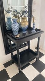 Zwart houten sitetable met los dienblad, Huis en Inrichting, Tafels | Sidetables, Ophalen, Zo goed als nieuw, Overige houtsoorten