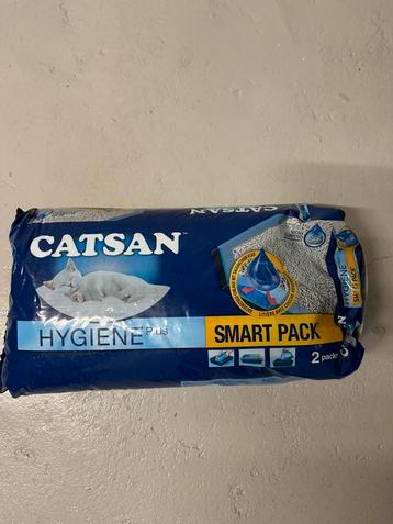 Te koop 3,5 smartpack Catsan Hygiene plus en zak  beschikbaar voor biedingen