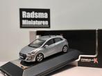 Hyundai i30 2012 - Silver - 1:43 PremiumX, Hobby en Vrije tijd, Modelauto's | 1:43, Auto, Ophalen of Verzenden, Zo goed als nieuw
