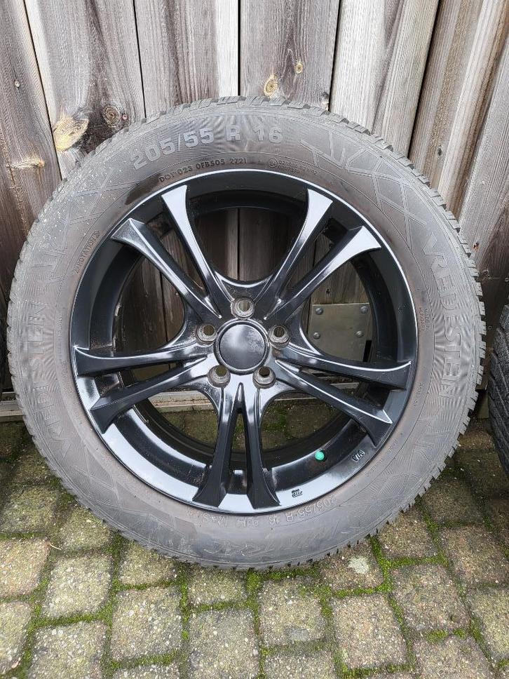 16 inch velgen met vredestein wintrac banden M+S, Auto-onderdelen, Overige Auto-onderdelen, Ophalen