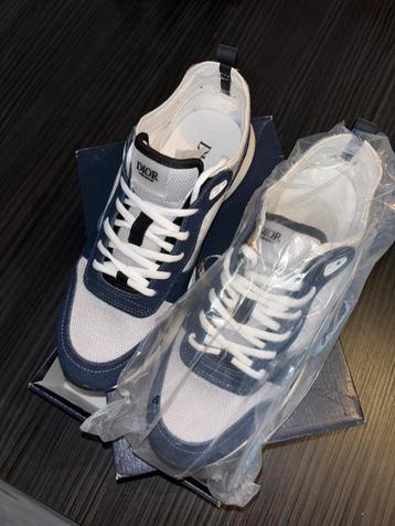 Dior B25 Runner Navy Oblique Maat 45 beschikbaar voor biedingen