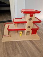 Houten garage, 3 lagen + lift, Kinderen en Baby's, Speelgoed | Houten speelgoed, Ophalen, Gebruikt, Overige typen