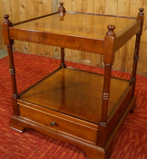 Vierkante Engelse Bijzettafeltje Tafel Wijntafel Bloemtafel, Huis en Inrichting, Tafels | Bijzettafels, Gebruikt, Vierkant, 45 tot 60 cm