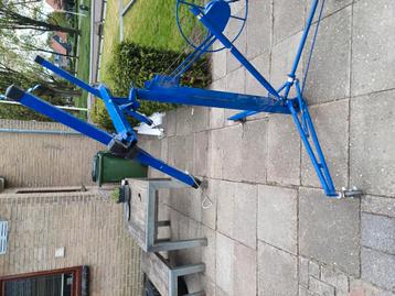 Te huur platenlift beschikbaar voor biedingen