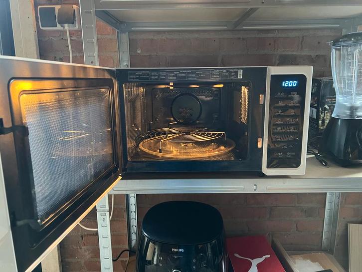 Samsung MC28H5015AW Combimagnetron met Grill, Witgoed en Apparatuur, Magnetrons, Gebruikt, Vrijstaand, Combimagnetron, 45 tot 60 cm