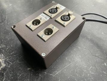 Breakout box met CANNON 2 x male en 2 x female XLR beschikbaar voor biedingen