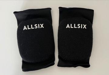 Allsix kniebeschermers zwart, heel weinig gebruikt. €5,00 beschikbaar voor biedingen