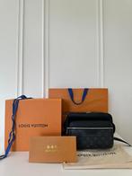 Louis Vuitton outdoor Messenger bag, Nieuw, Overige merken, Ophalen of Verzenden, Leer