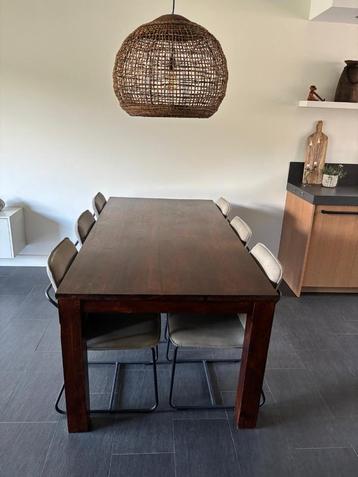 Teakhouten (2m x 1m) eettafel inclusief 6 stoelen beschikbaar voor biedingen