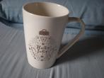 Créme kerstbeker tekst goud Holly Jolly. Designed by Becky's, Diversen, Ophalen of Verzenden, Zo goed als nieuw