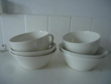 Retro vintage Arabia & Ittala: 2 x koppen, 4 x kommen in wit beschikbaar voor biedingen