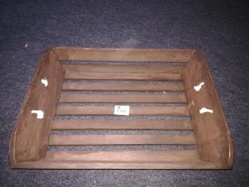 Stoer houten dienblad  beschikbaar voor biedingen