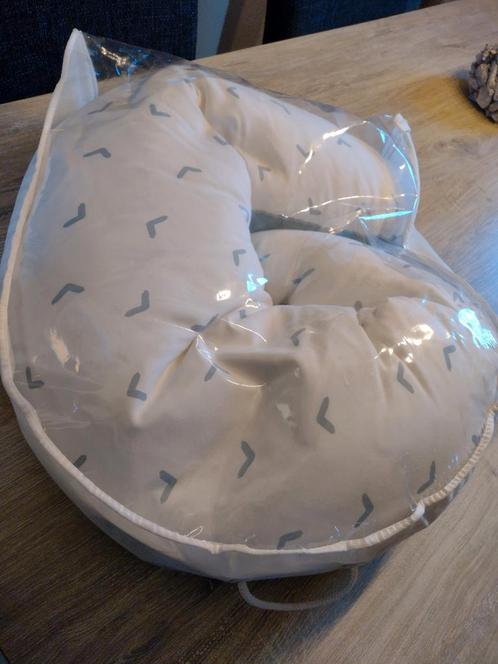 Doomoo voedingskussen basics lichtgroen Prenatal, Kinderen en Baby's, Babyvoeding en Toebehoren, Zo goed als nieuw, Voedingskussen