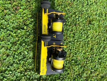 2x MEERVAL REEL Black Cat Battle Cat Vertical 710 LH beschikbaar voor biedingen