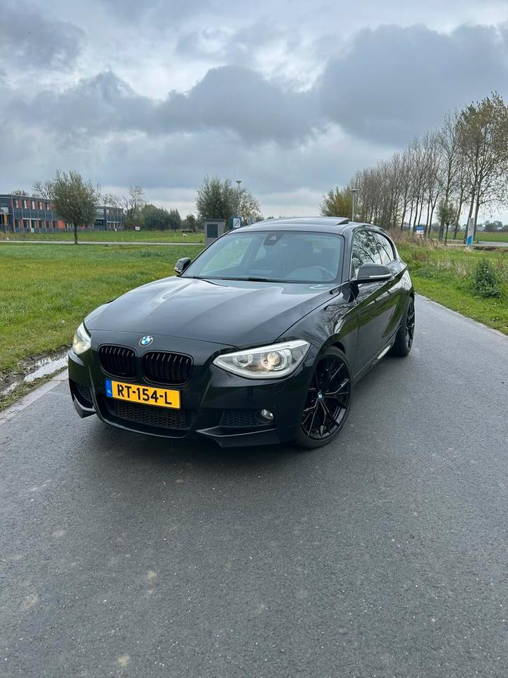 BMW 1-Serie 118I 125KW 3DR 2012 Zwart, Auto's, BMW, Particulier, ABS, Achteruitrijcamera, Airbags, Airconditioning, Alarm, Boordcomputer