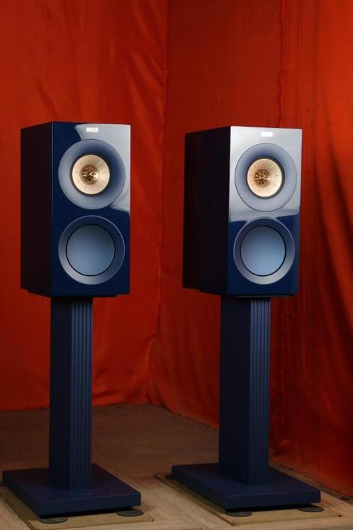 KEF R3 / R 3 Meta + stands BLAUW Beursdemo! Ook in zwart., Audio, Tv en Foto, Luidsprekers, Zo goed als nieuw, Front, Rear of Stereo speakers