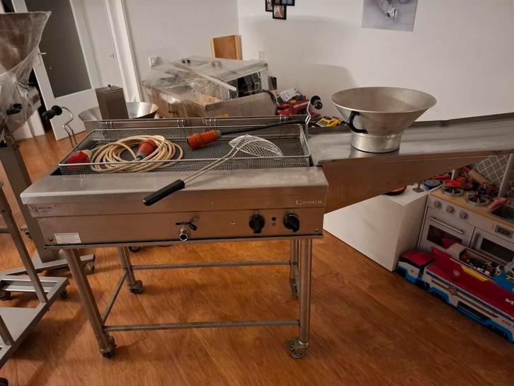 Oliebollen oven frituur, 1 meter pan, Huis en Inrichting, Keuken | Keukenelementen, Zo goed als nieuw, Minder dan 100 cm, 25 tot 50 cm