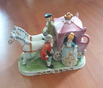 Porseleinen Koets Roze  beschikbaar voor biedingen