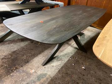 Tafel 210x107 Deens ovaal donkerbruin mangohout matrix poot beschikbaar voor biedingen