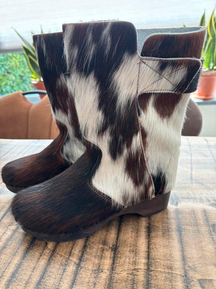 Nieuwe klompen van het merk Clumpy, stoer en pittig maat 38, Kleding | Dames, Schoenen, Nieuw, Lage of Enkellaarzen, Overige kleuren