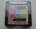 Catrice Light spectrum strobing brick ‘Candy cotton’ ~NIEUW~, Verzenden, Nieuw, Gehele gezicht, Make-up