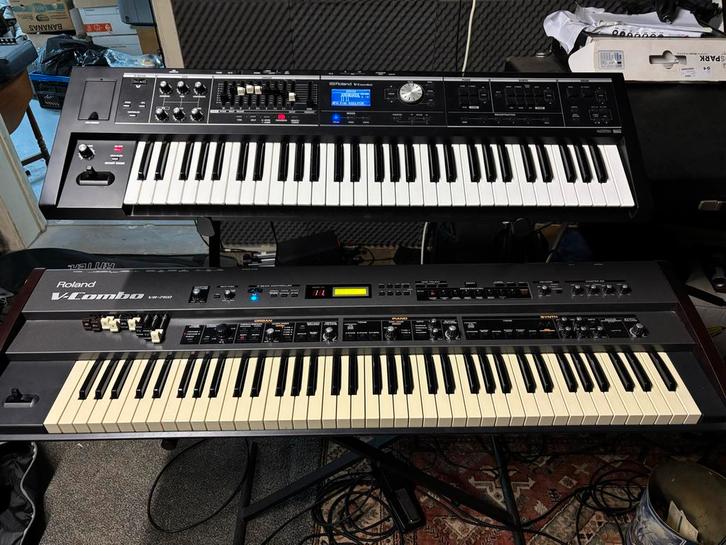 Roland VR-09B en VR-760 Combo Keys/orgel, Muziek en Instrumenten, Keyboards, Gebruikt, 76 toetsen, Roland, Aanslaggevoelig, Ophalen of Verzenden