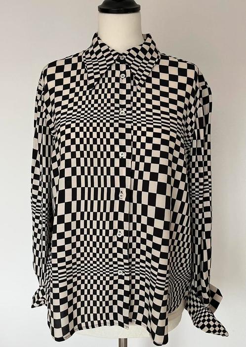 MNG blouse met zwart/wit grafisch motief maat M, Kleding | Dames, Blouses en Tunieken, Zo goed als nieuw, Maat 38/40 (M), Zwart
