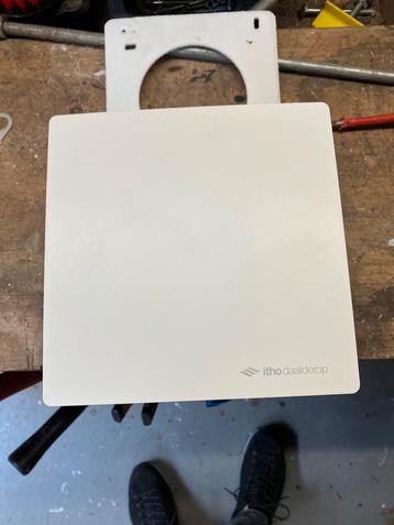 Badkamer ventilator Itho 100 silence wit beschikbaar voor biedingen