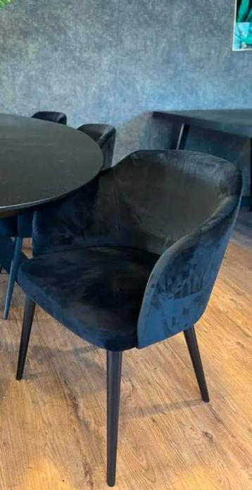 6x eetkamerstoelen velvet zwart. beschikbaar voor biedingen