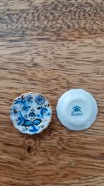 Miniatuur porseleinen schaaltje Reutter – bloemenmotief met, Ophalen of Verzenden, Zo goed als nieuw, Navelpiercing