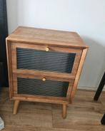 2x nachtkastje, Huis en Inrichting, Slaapkamer | Nachtkastjes, Ophalen, Minder dan 45 cm, Zo goed als nieuw, Minder dan 55 cm