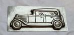 Unieke chocoladevorm: Oldtimer met chauffeur en barones, Antiek en Kunst, Curiosa en Brocante, Ophalen of Verzenden