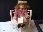 Pop Heritage Collectie 1990 met stoel nieuw, Verzamelen, Poppen, Ophalen of Verzenden, Nieuw, Pop