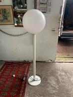 Space Age Woja Holland vloerlamp met witte kunststof bol, Ophalen of Verzenden, Zo goed als nieuw, Kunststof, 150 tot 200 cm