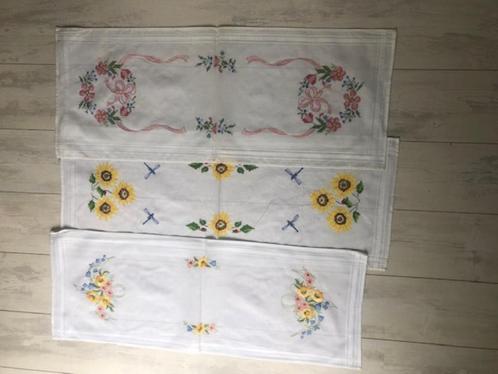 borduur tafelkleden, Hobby en Vrije tijd, Borduren en Borduurmachines, Nieuw, Borduurgaren of Zijde, Verzenden