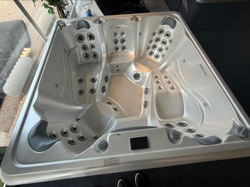 Jacuzzi Riptide showmodel ! beschikbaar voor biedingen