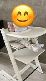 Stokke trip trap stoel wit met babyset en tafelblad, Kinderen en Baby's, Kinderstoelen, Ophalen, Zo goed als nieuw, Meegroeistoel
