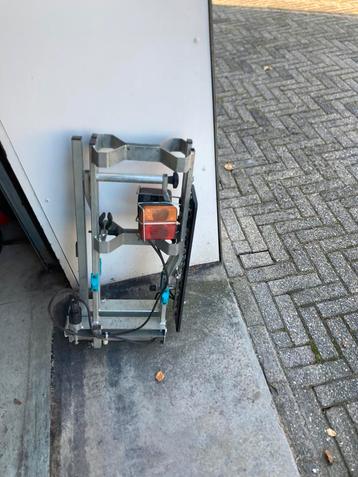 Fietsendrager voor op trekhaak beschikbaar voor biedingen